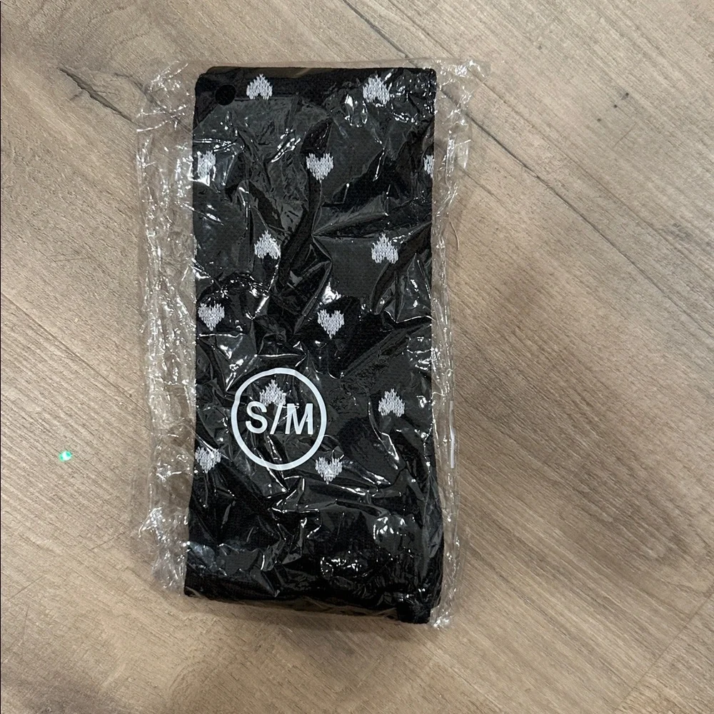 NWOT black and white heart compression‎ socks.